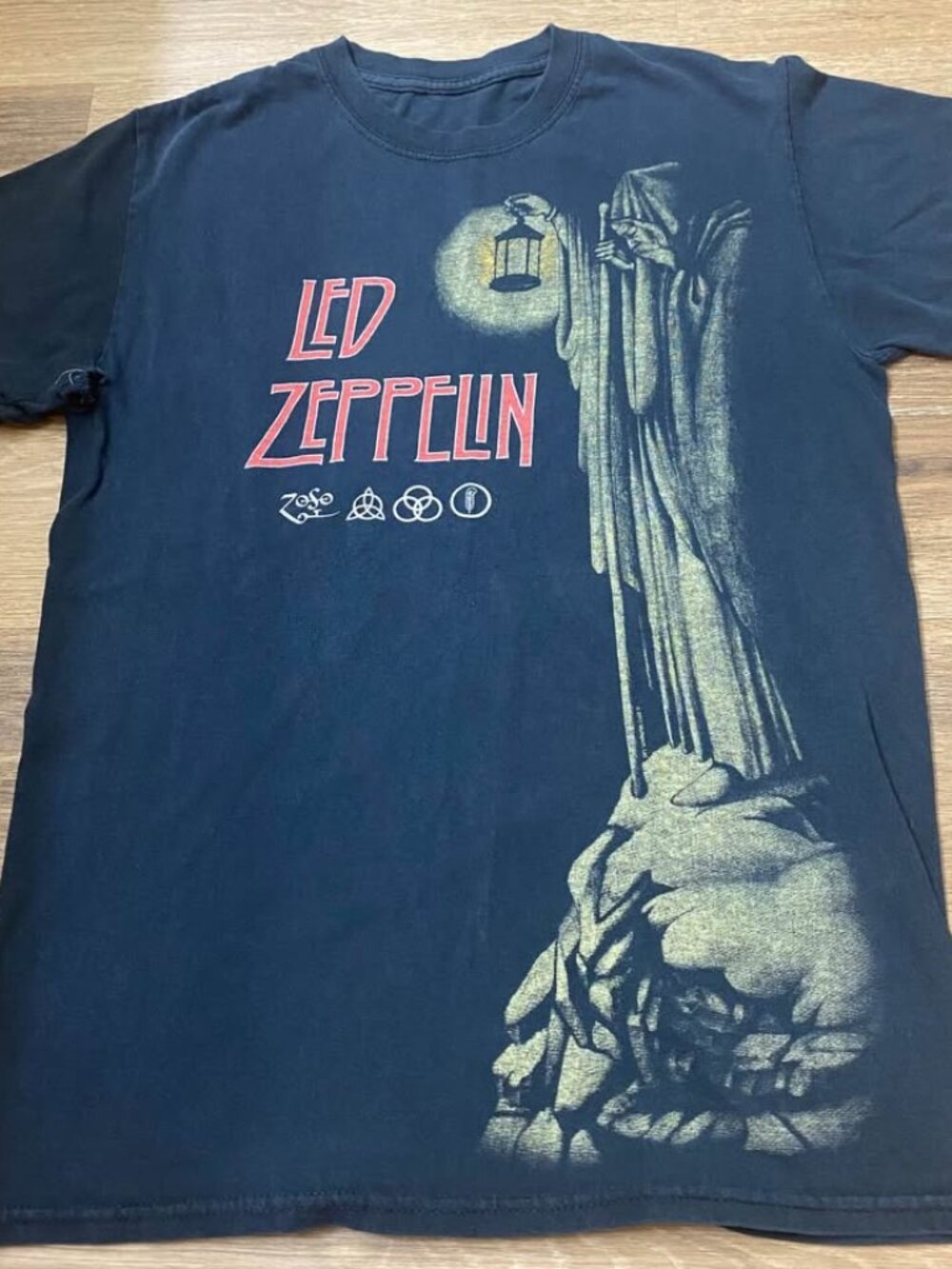 Led Zeppelin Hermit Lantern Graphic Top – Rock Band Tee – No Tag – Distressed